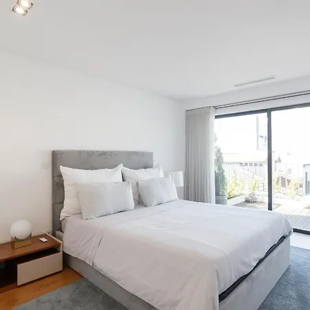 Luxury With Balcony And Shared In The Parque Eduardo Vii Area 홈스테이