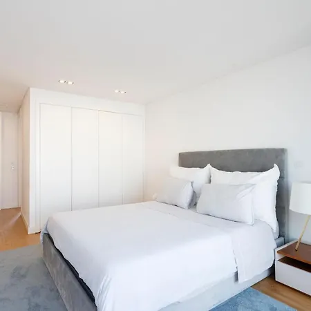 Проживание в семье Luxury With Balcony And Shared In The Parque Eduardo Vii Area *