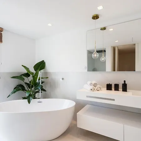 Luxury With Balcony And Shared In The Parque Eduardo Vii Area 홈스테이 *